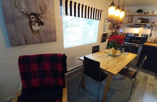 Mont-Tremblant Ski Chalet | Cozy Chic/Chalet/Waterfront 🐾Pet Friendly🐾Mont-Tremblant