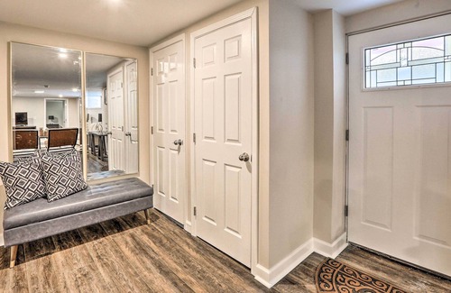East Walnut HIlls Apartment | Cozy-Chic Cincy Apartment < 4 Mi to Dtwn & Stadium