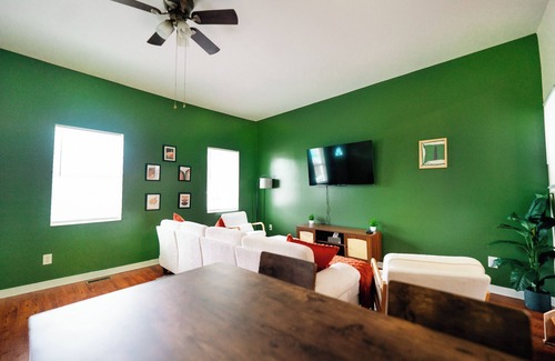 Carver House | Cozy & Chic Getaway - In The Heart Of RVA 4BD 2.5BA Sleeps 9+