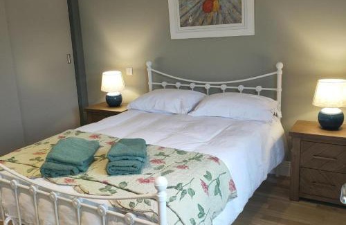 Barna House | Cozy City Escape in Galway
