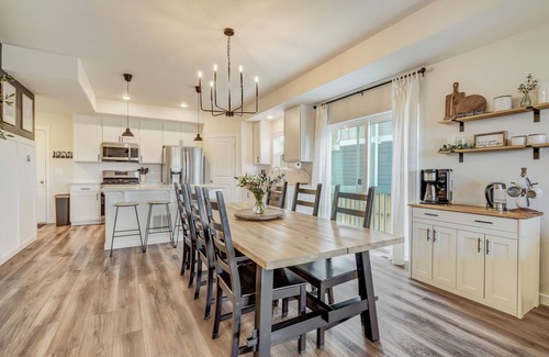 Colorado Springs House | Cozy, Clean, and Stylish Home - Sun Shimmer