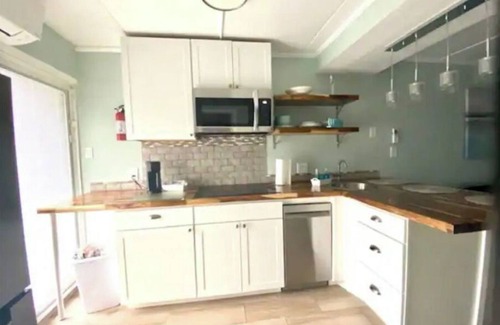Corpus Christi Apartment | Cozy Clean Coastal Studio. Newly Remodeled!
