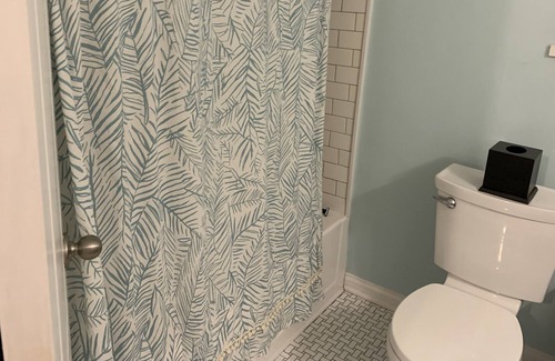 Lenexa House | Cozy & Clean Lenexa Cottage