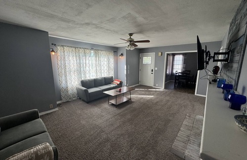 Kirksville House | Cozy, Clean & Pet-Friendly – Near Kirksville High