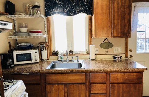 Fairhaven Cottage | Cozy, clean, relaxing beach cottage awaits you!