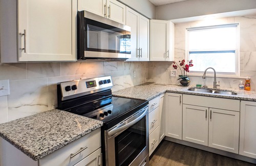 Overland Park House | Cozy, clean & spacious townhouse - Unit 2