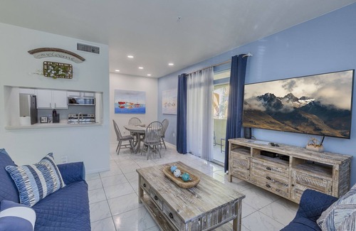 Clearwater Condo | Cozy Clearwater Getaway Steps to Year-Round Heated Pool