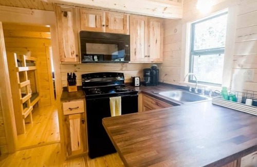 Steuben Cabin | Cozy Coastal Cabin #4