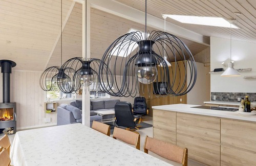 Grønhøj House | Cozy Coastal Retreat in Gronhoj-By Traum