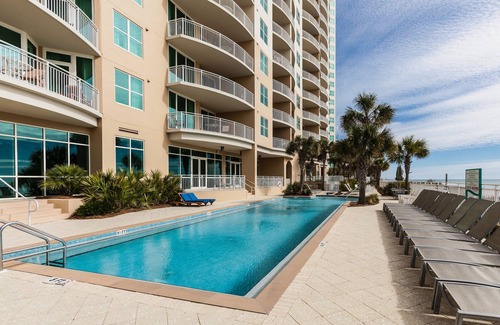 Panama City Beach Condo | Cozy Coastal w/ Beach Chairs! Aqua 1611 Oceanfront Primary BR Suite! +++Clean