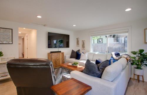 Coeur d'Alene House | Cozy Coeur dAlene Getaway with Fire Pit, Near Dtwn