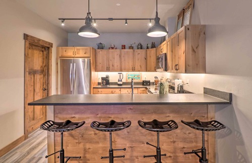 Columbia Falls Condo | Cozy Columbia Falls Condo w/Private Balcony!