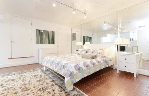 Truxton Circle Apartment | Cozy & Comfortable Apartment! Parking, WiFi, and 50% monthly discount!