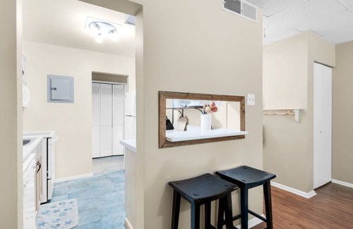 Pensacola Condo | Cozy, Comfortable Condo Close to Pensacola Beach!