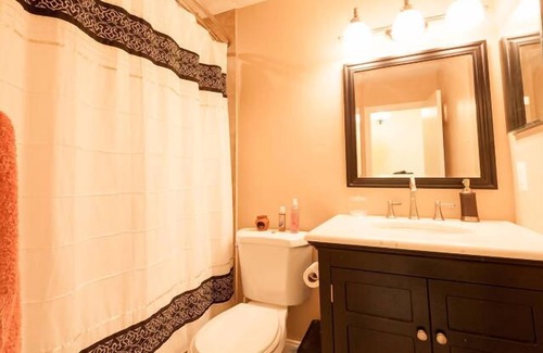 Fairfax House | Cozy comfortable townhome- your home away from home!