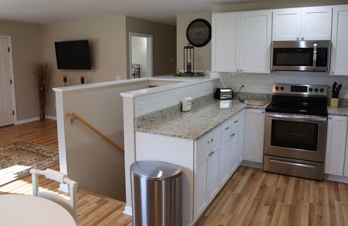 Hendersonville House | Cozy & Comfortable Private Residence W/ King Master Bed