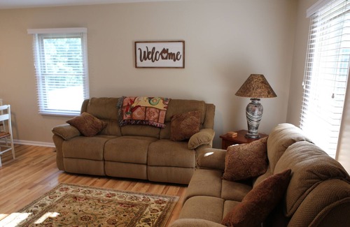 Hendersonville House | Cozy & Comfortable Private Residence W/ King Master Bed