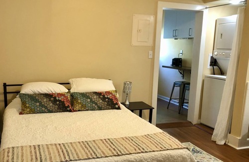 Trinidad House | Cozy Commercial Street bungalow in downtown Trinidad