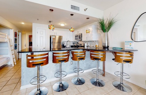 Fort Morgan Condo | Cozy condo directly on sugar-white Gulf beach with resort pool & hot tub
