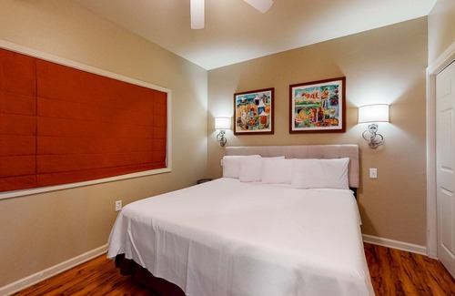 Fort Morgan Condo | Cozy condo directly on sugar-white Gulf beach with resort pool & hot tub