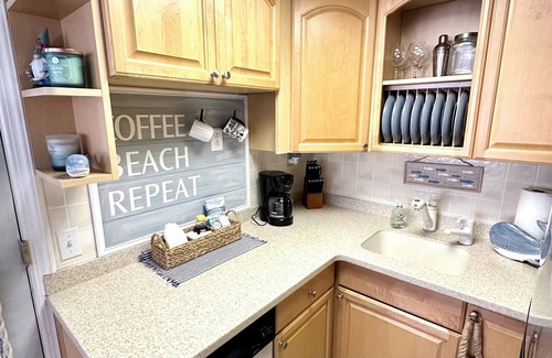 South End Condo | Cozy condo getaway…short walk to the beach