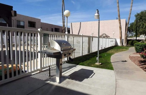 Chandler Condo | Cozy Condo in Chandler, entire unit to yourself with balcony in gated community.