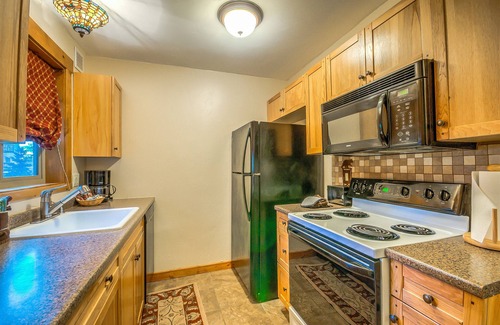 Steamboat Springs Condo | Cozy condo in Steamboat Springs. Close to slopes!