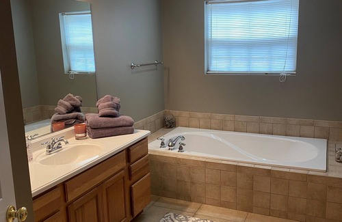 La Follette Condo | Cozy Condo just steps from the water!