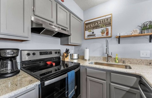 Notch Estates Apartment | Cozy Condo near SDC and Branson