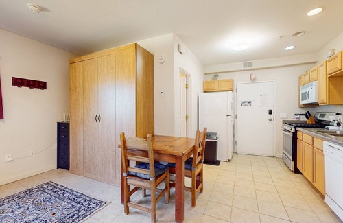 Taos Ski Valley Apartment | Cozy condo near ski lift, trails and outdoor activities