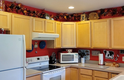 West Glacier House | Cozy condo on Glacier View Golf Course, 1 mi to Glacier National Park