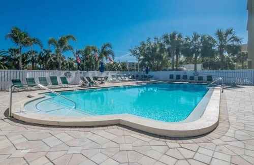 Indian Shores Condo | Cozy Condo on the Beach
