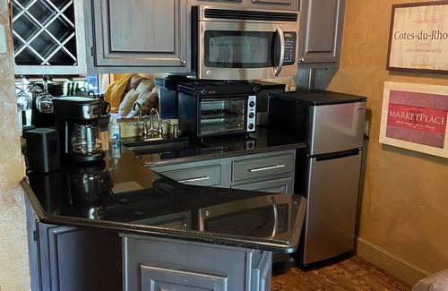 Ruidoso Condo | Cozy Condo: One bedroom condo w/indoor fireplace