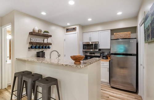 Petoskey Condo | Cozy Condo on Round Lake in Petoskey