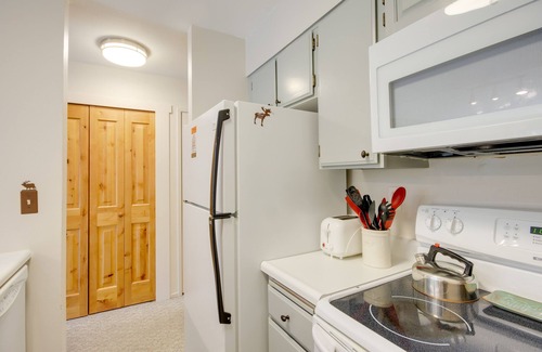 Big Sky Condo | Cozy Condo w/Balcony - Near Big Sky Resort!