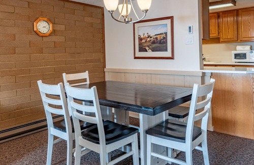Ketchum Condo | Cozy Condo with Bald Mountain Views & Top-Notch Location—Stay & Play