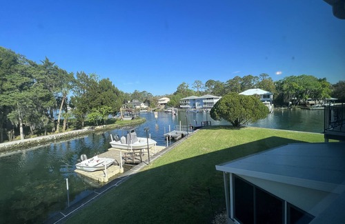 Springs at Kings Bay Condo | Cozy Condo with Private Boat Dock