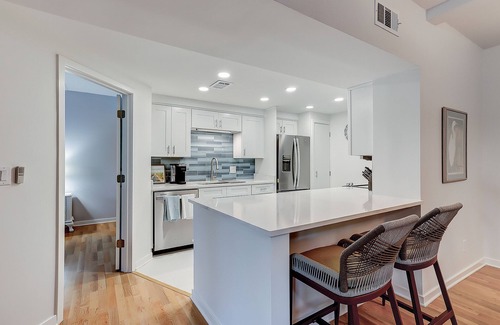 Hilton Head Island Condo | Cozy condo with tennis, pool, beach access, & private furnished balcony