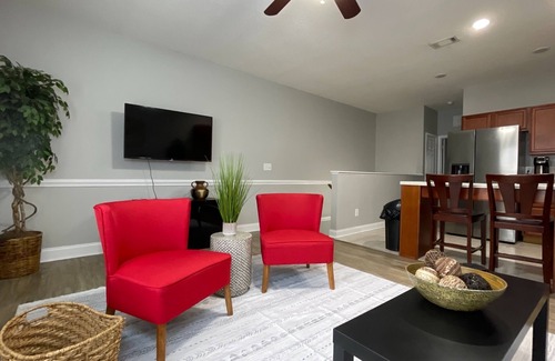 Johnson City House | Cozy & Convenient: 2BR Townhome w/Garage