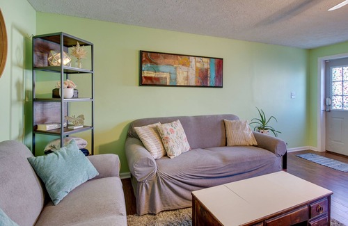 Staunton House | Cozy & Convenient Staunton Abode: Great Location!