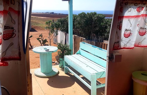 Vicente Guerrero House | Cozy converted bus located 10 min walk from the beach .