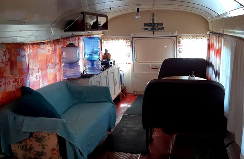 Vicente Guerrero House | Cozy converted bus located 10 min walk from the beach .