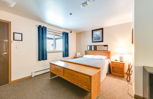 Cooper Landing Apartment | Cozy Cooper Landing Studio w/ Mountain Views!