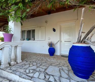 Kefalovriso House | Cozy Corfu Bungalow 5 minutes to Aqualand