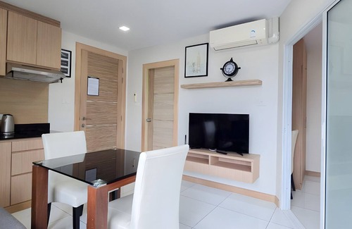 Na Chom Thian Condo | Cozy Corner One-Bedroom with River and City View Super Wi-fi 5G ★