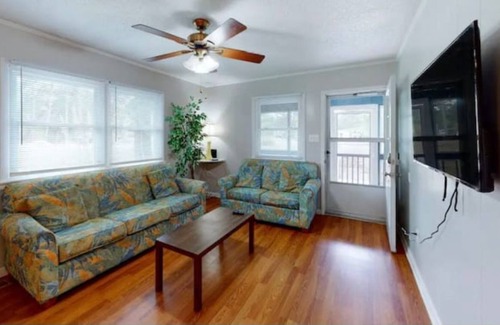 Colington House | Cozy Corner 2.0 (3 bedroom 2 bath 5 beds)