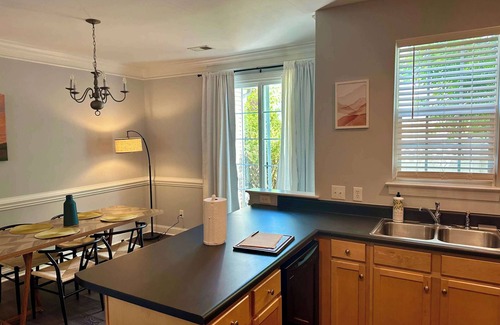 Cornelius House | Cozy Corner Oasis Sum