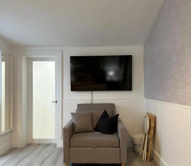 Flagami House | Cozy Corner