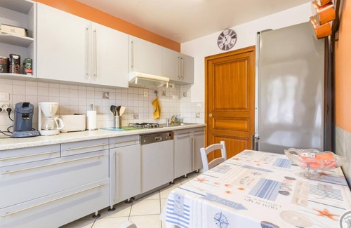 Gatteville-le-Phare Cottage | Cozy cottage with private terrace in Gatteville-le-Phare