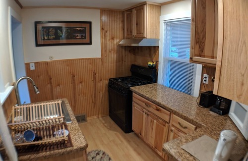 Leonardo Cottage | Cozy Cottage Retreat on North Jersey Shore